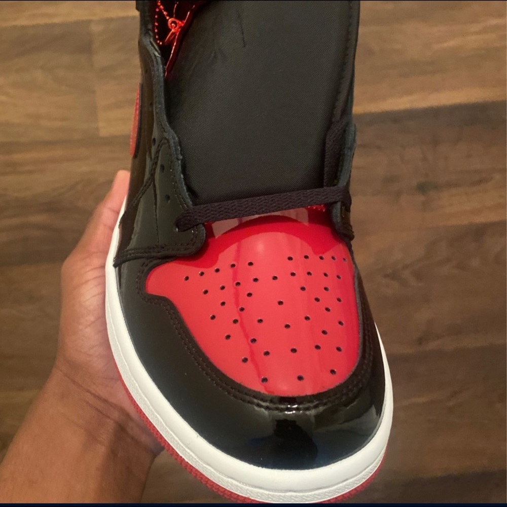 Jordan 1 ‘Patent Bred’ - Picture 4 of 4